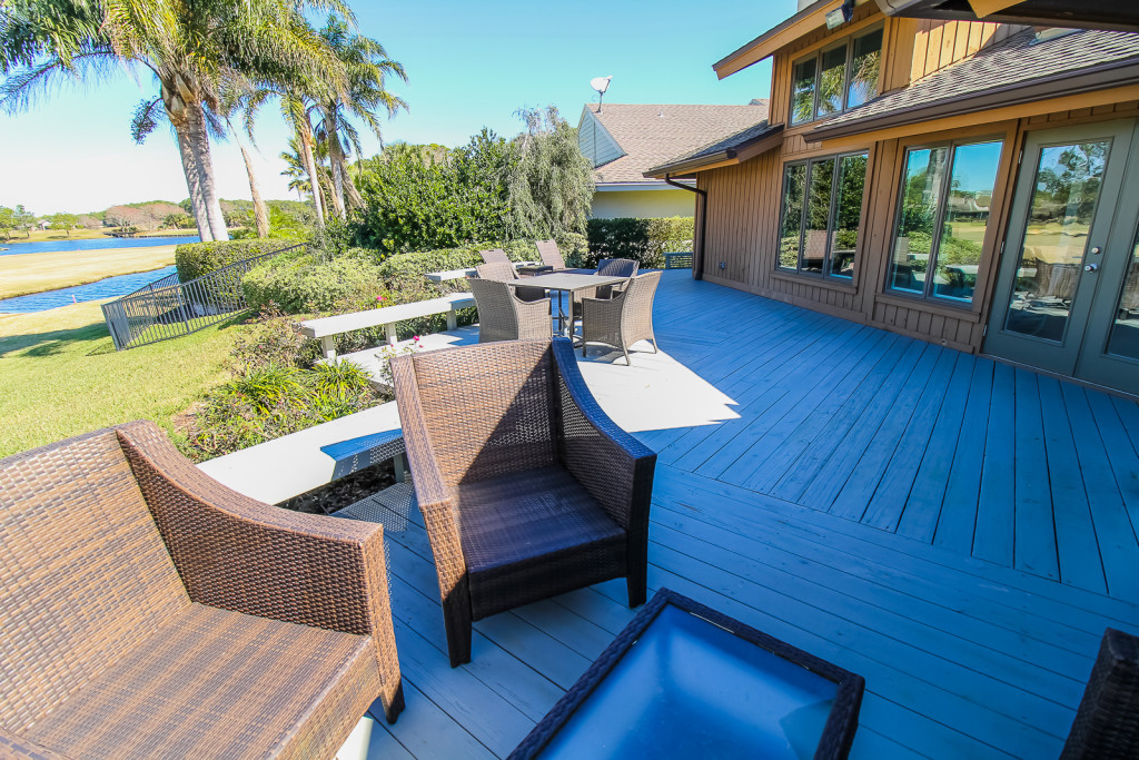 Beautiful outdoor spaces do not have to be the norm. Why not change it up?